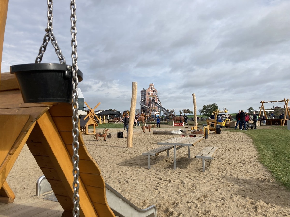 Holland Park Erlebnispark im nördlichen Berliner Umland