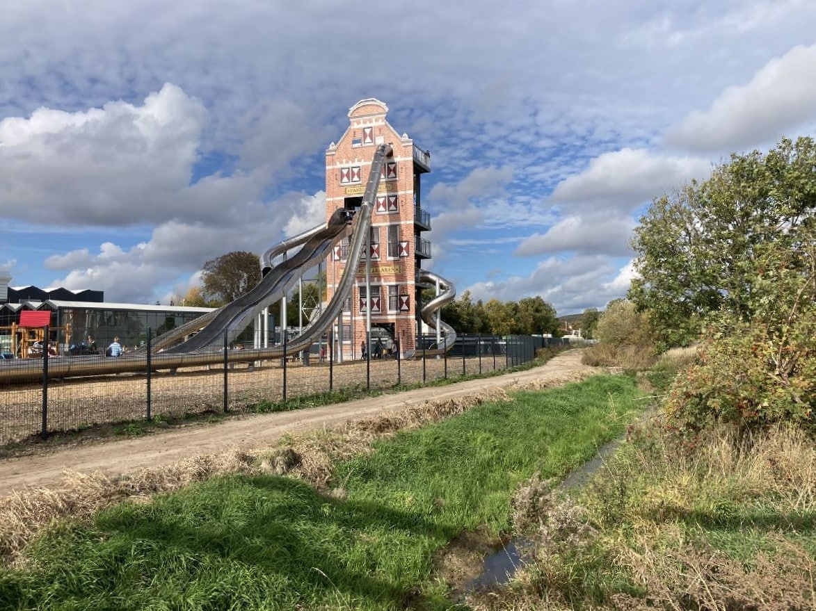 Holland Park: Erlebnispark im nördlichen Berliner Umland