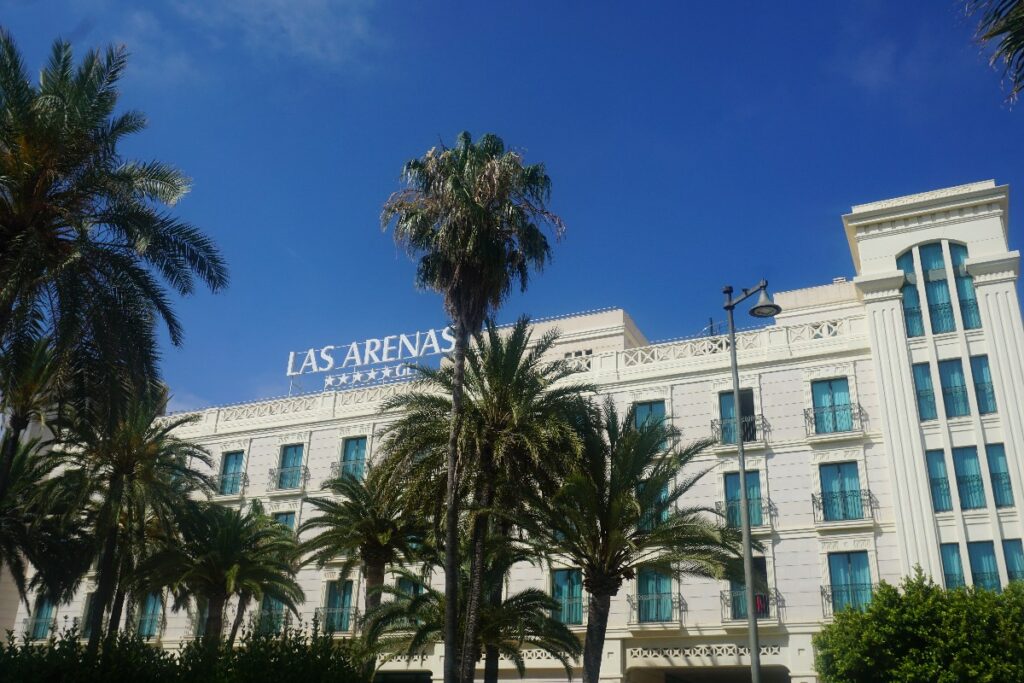 Las Arenas Hotel