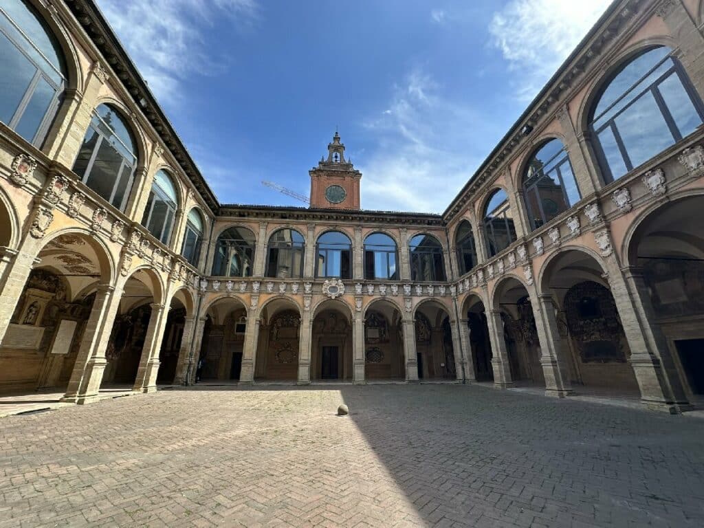 Universität Bologna