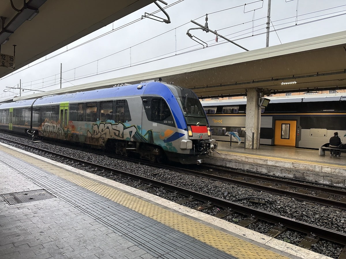 Zug fahren in Italien