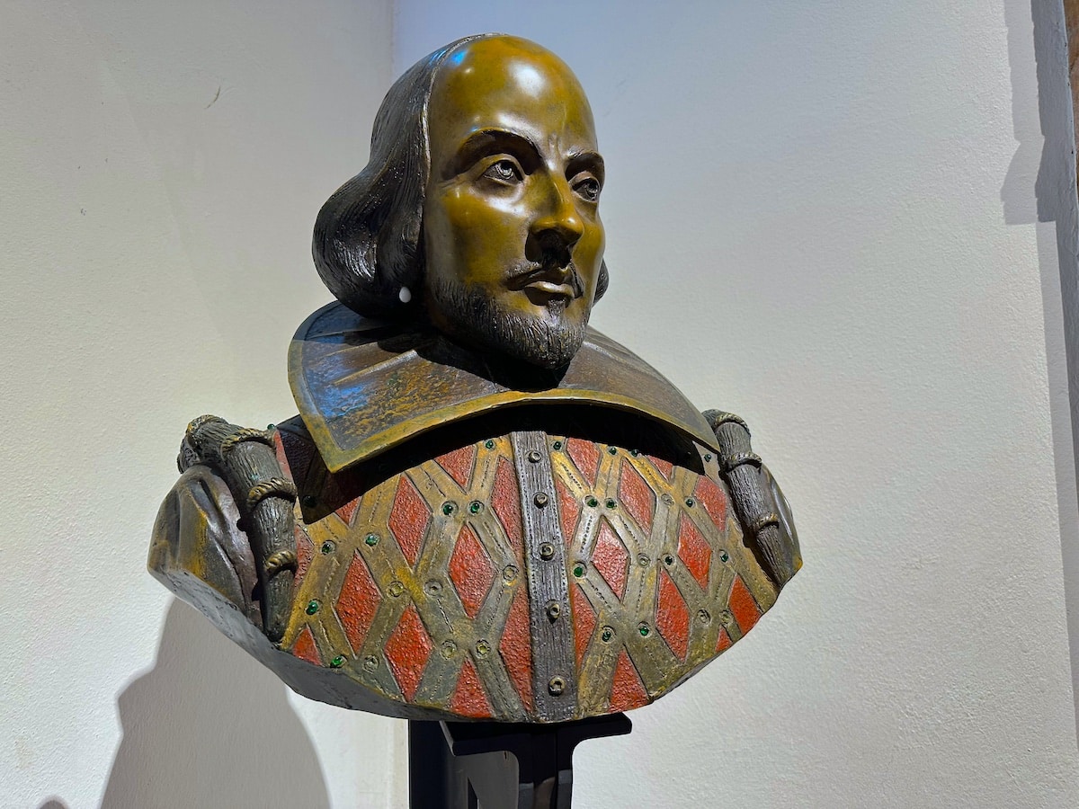 William Shakespeare