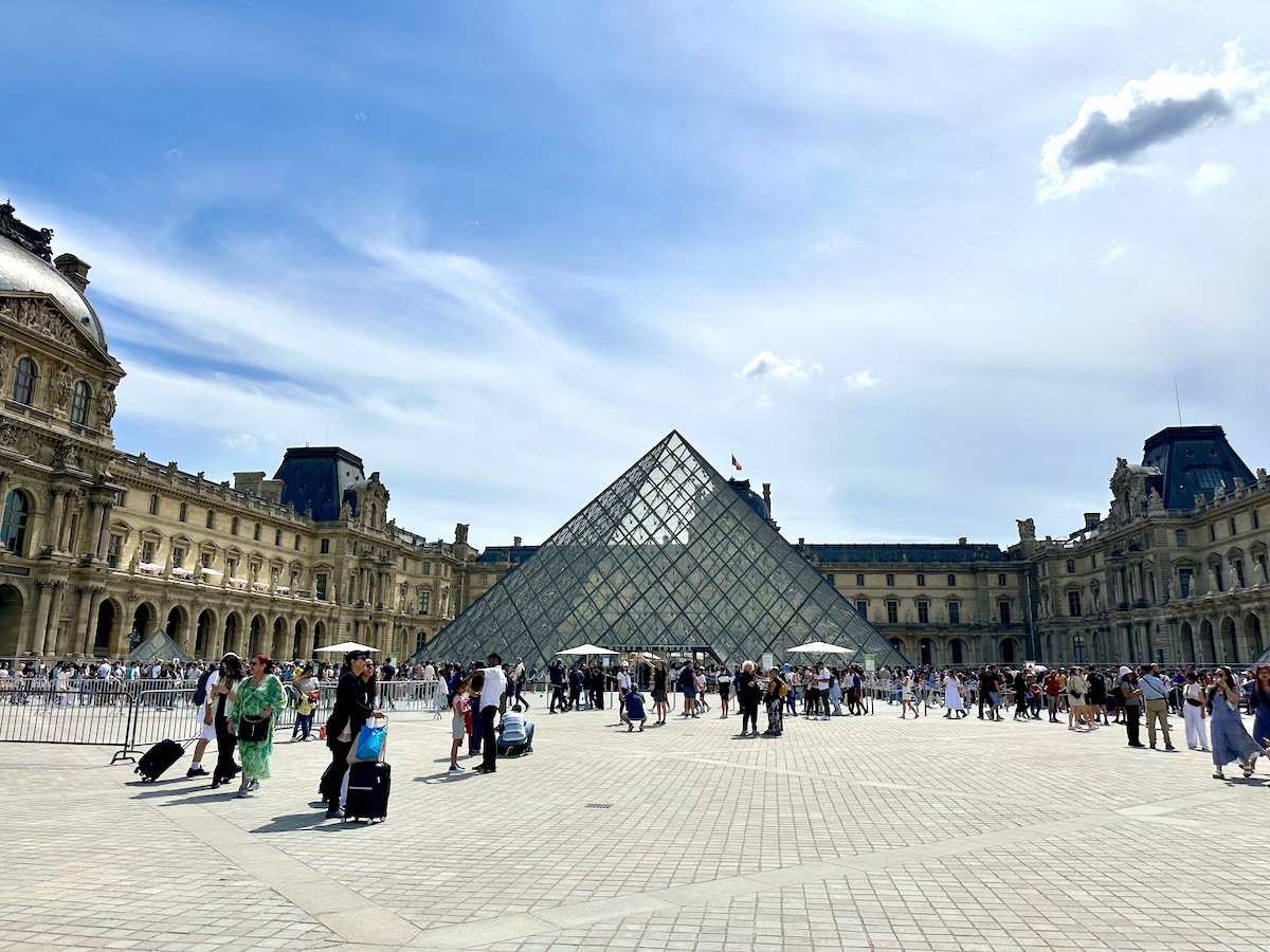 Louvre in Paris