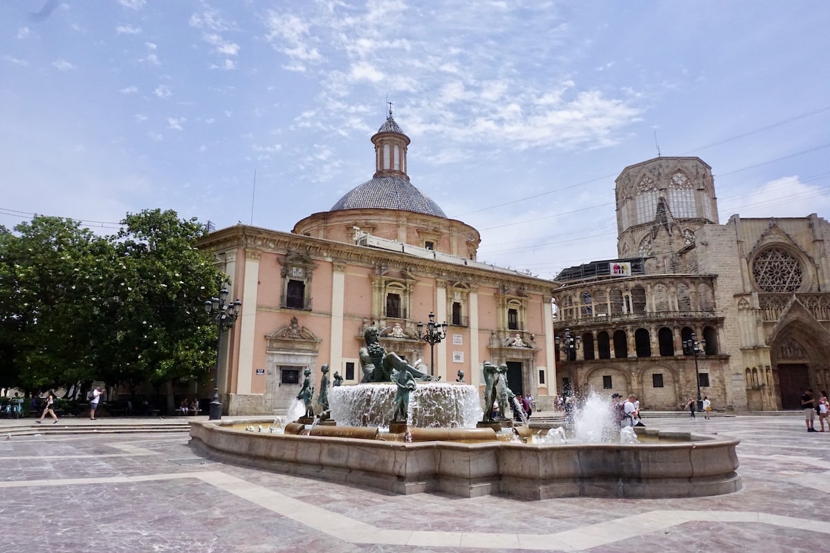 Altstadt Valencia mit Brunnen
