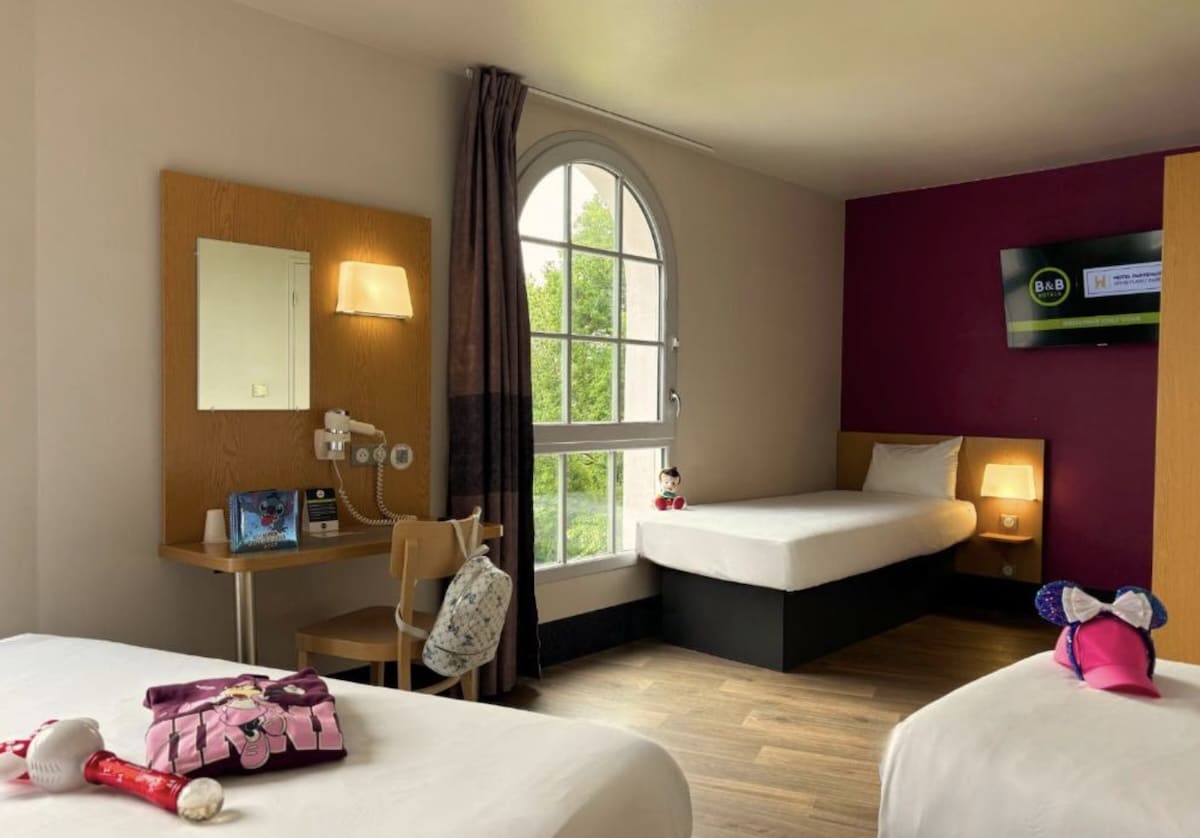 B&B HOTEL près de Disneyland Paris
