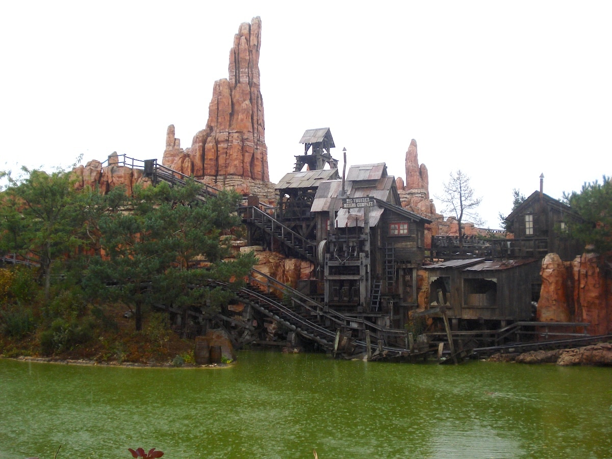 Attraktion Big Thunder Mountain Disneyland